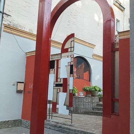 Uneed Sport Hostel Odessa Buitenkant foto