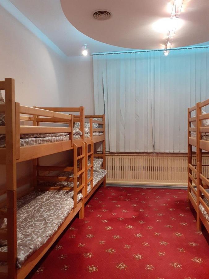 Uneed Sport Hostel Odessa Buitenkant foto