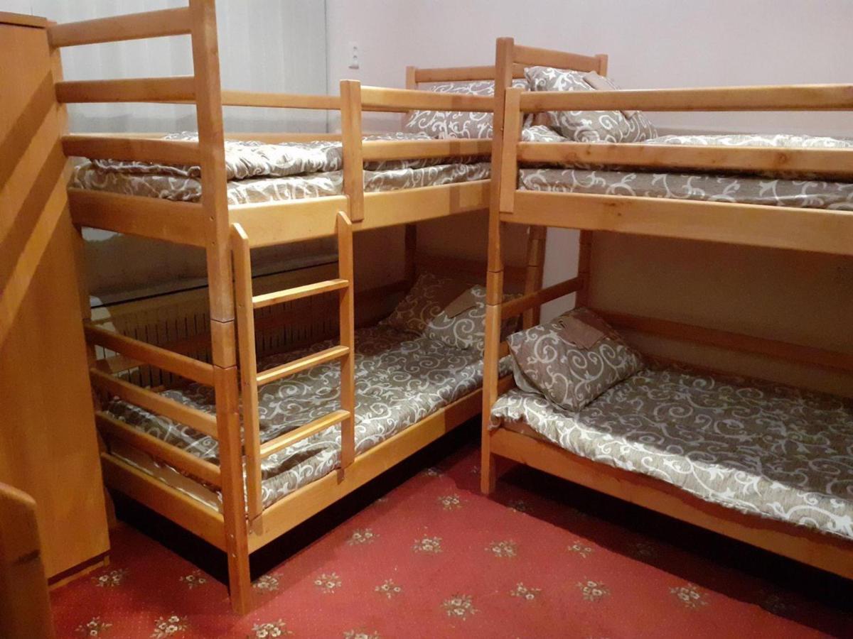 Uneed Sport Hostel Odessa Buitenkant foto