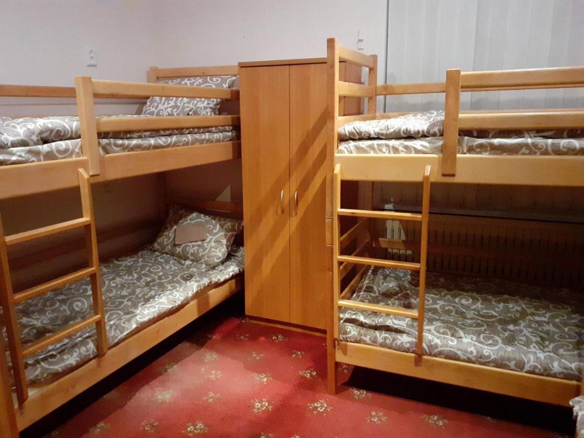 Uneed Sport Hostel Odessa Buitenkant foto