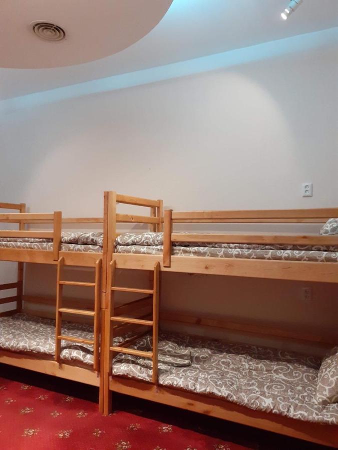 Uneed Sport Hostel Odessa Buitenkant foto