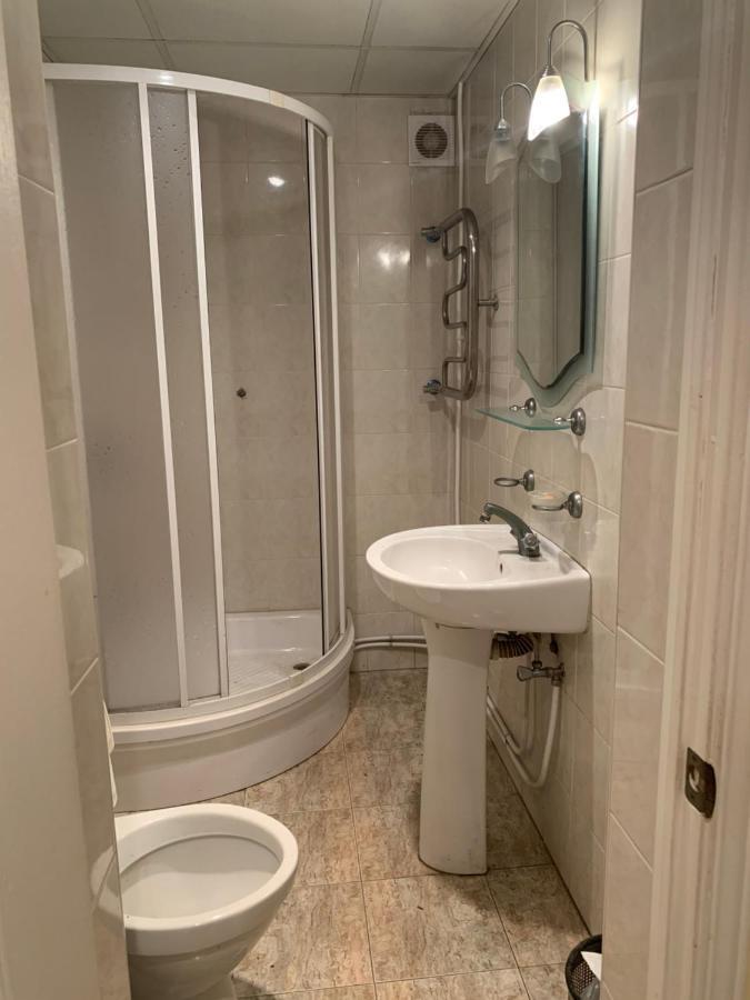Uneed Sport Hostel Odessa Buitenkant foto